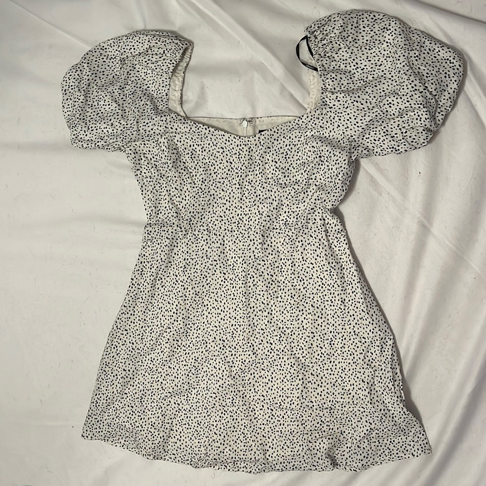 Short black and white forever 21 dress